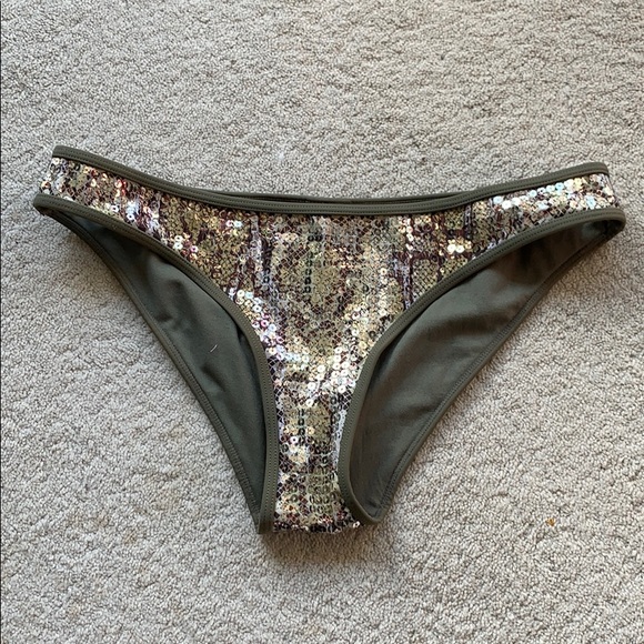 (3/$10) H&M snake print sequin bikini bottom - Picture 1 of 3
